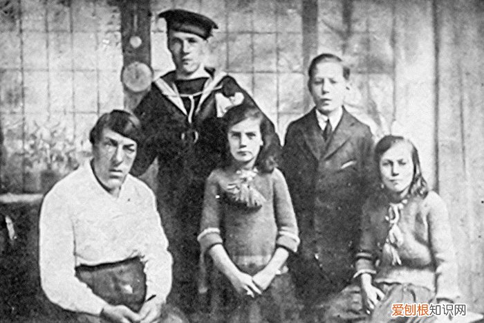 年轻时照片令人感慨 世界上最丑的女人