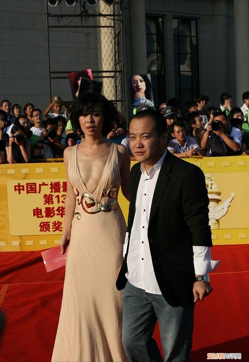 余男和黄渤旧照挺耐人寻味 黄渤年轻旧照超帅