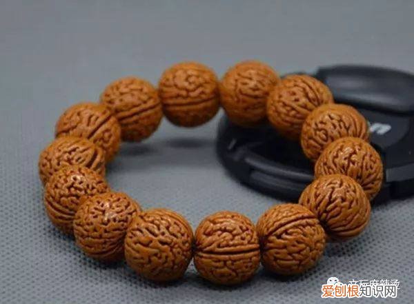 菩提手串有什么寓意？附：几种常见菩提手串寓意及颗数含义
