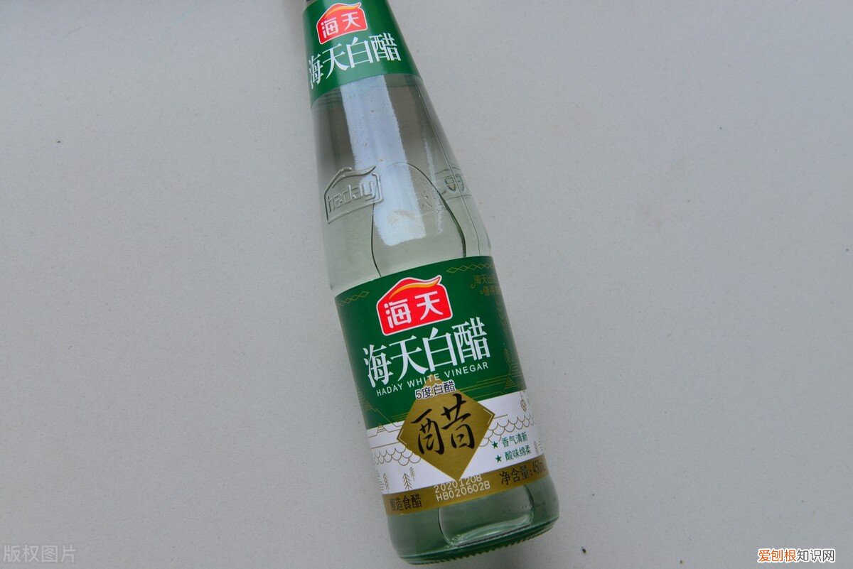 学会这招,洗完和新买的一样干净 白衣服变黄怎么样才能洗白