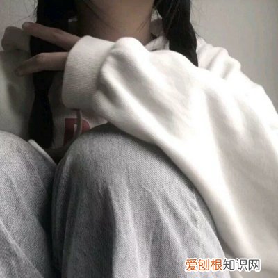 附：想让他主动找你的动态文案 一句话让男人主动联系你