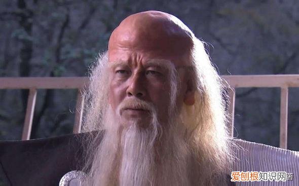 看鸿钧老祖咋说的 太上老君和接引道人打起来，谁更厉害？