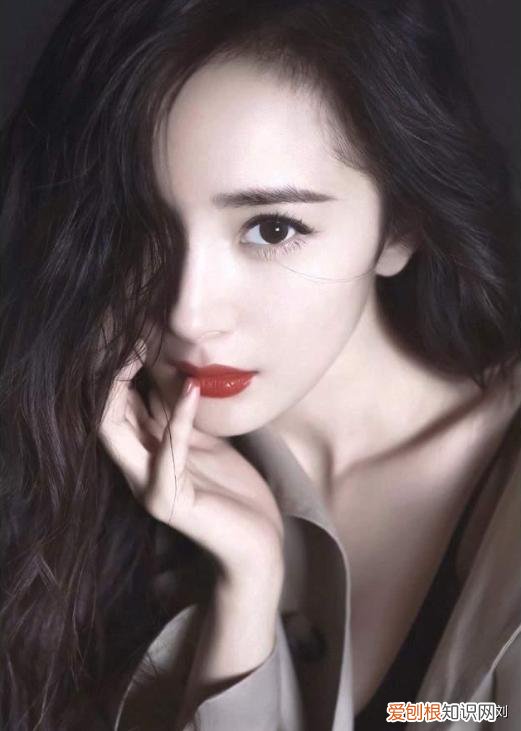 杨幂的421事件到底是什么？大幂幂否认醉酒不雅动作