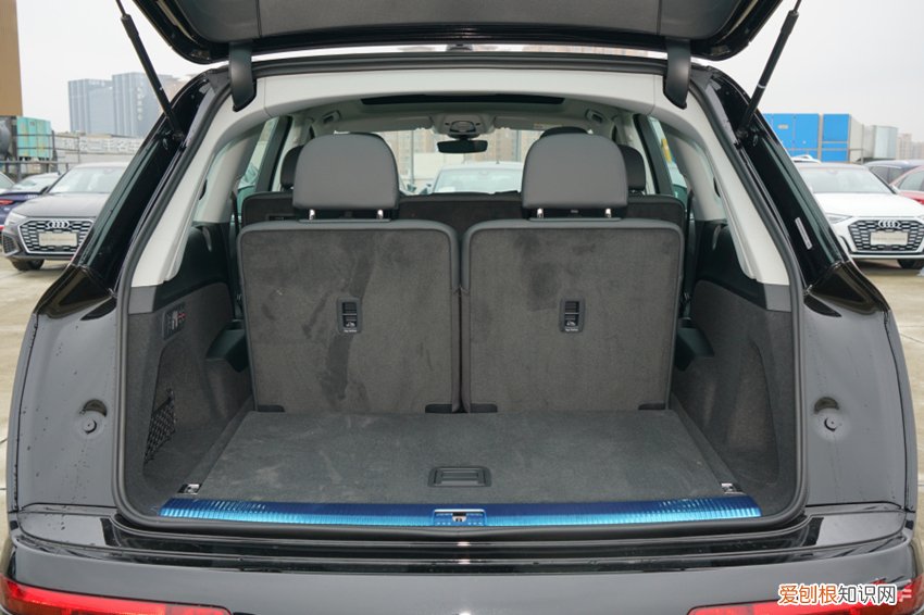 Q7一口气跌9.23万，值得入手么? 奥迪q7多少钱