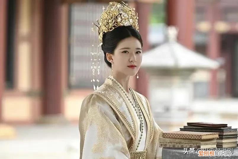 且试天下白风夕什么时候恢复身份 且试天下好看吗？