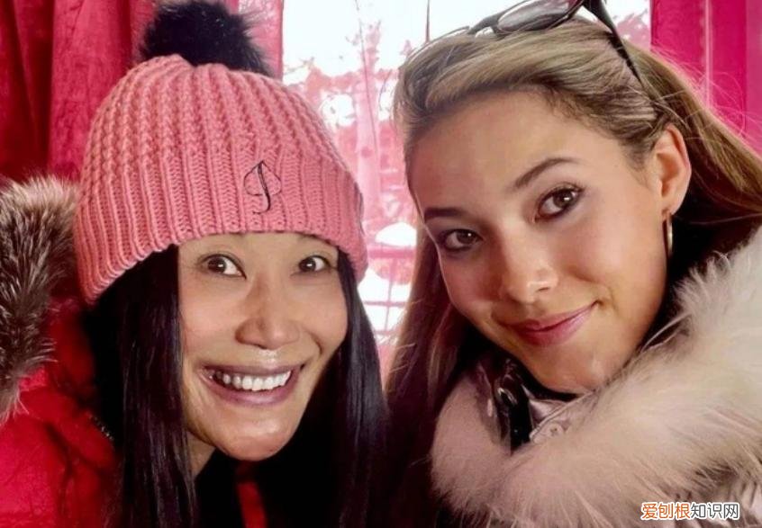 谷爱凌妈妈“旧照”曝光 冬奥会谷爱凌父母离婚