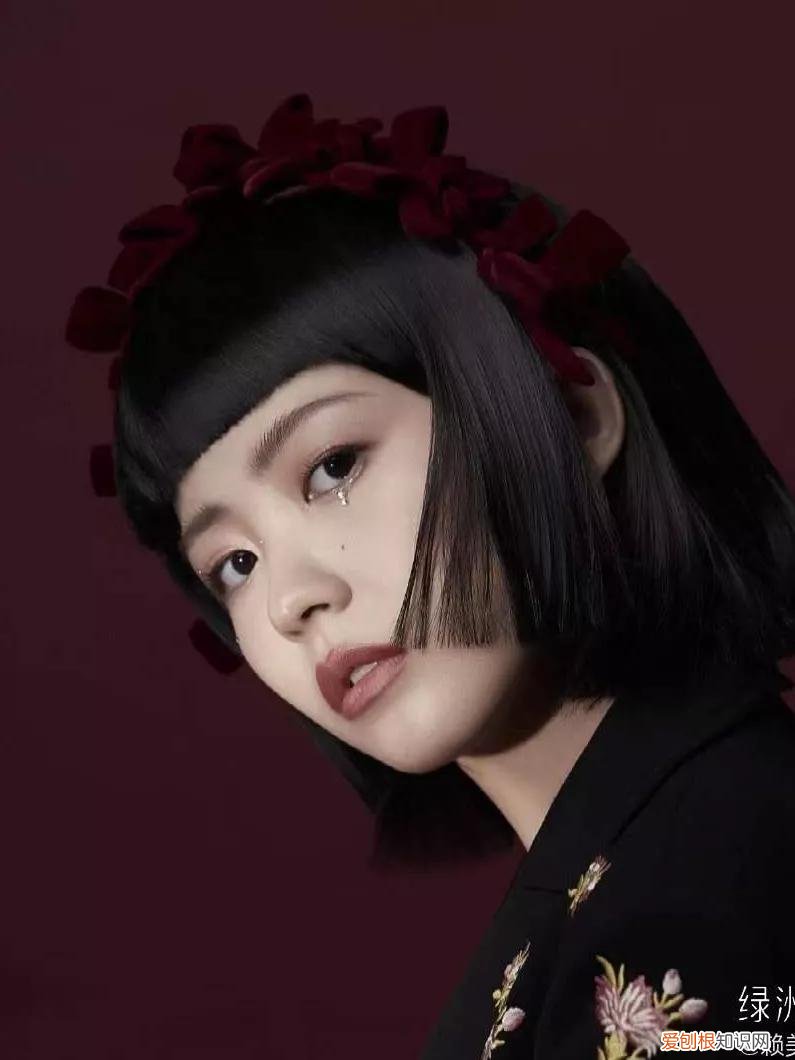 这4款超显脸小，堪比换头 鹅蛋脸适合什么刘海