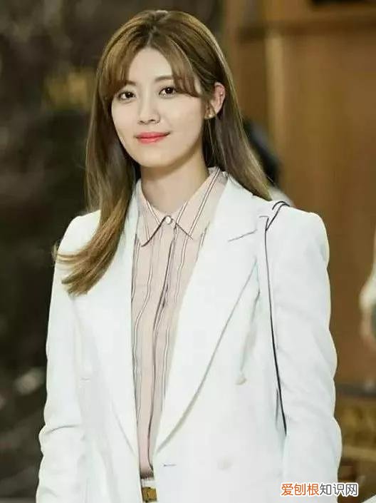 这4款超显脸小，堪比换头 鹅蛋脸适合什么刘海