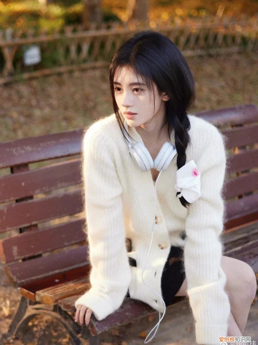 这4款超显脸小，堪比换头 鹅蛋脸适合什么刘海