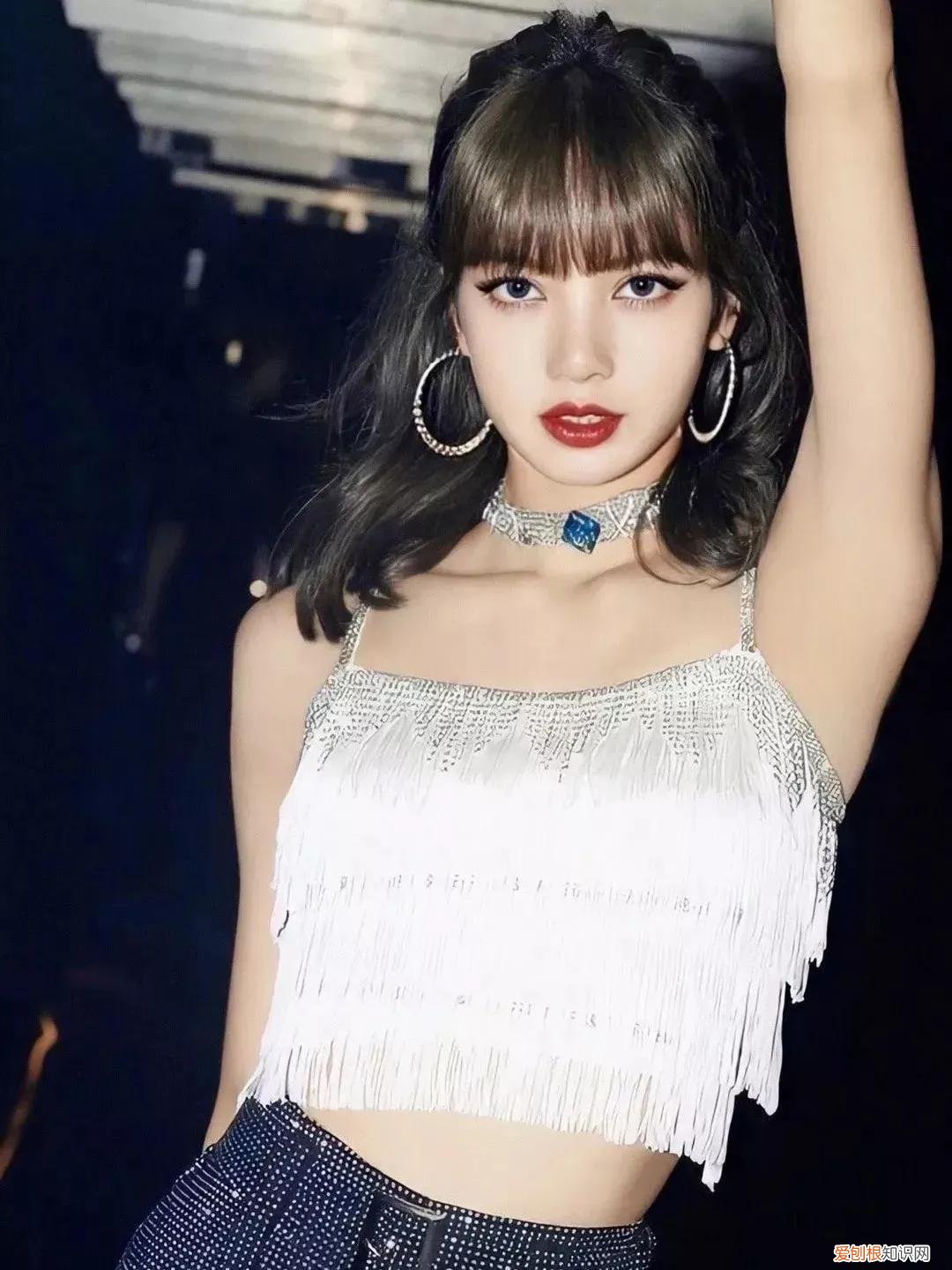 这4款超显脸小，堪比换头 鹅蛋脸适合什么刘海