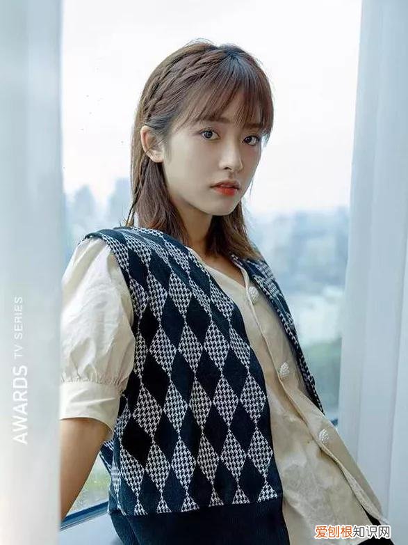 这4款超显脸小，堪比换头 鹅蛋脸适合什么刘海