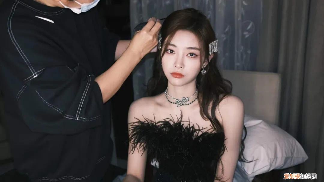 这4款超显脸小，堪比换头 鹅蛋脸适合什么刘海