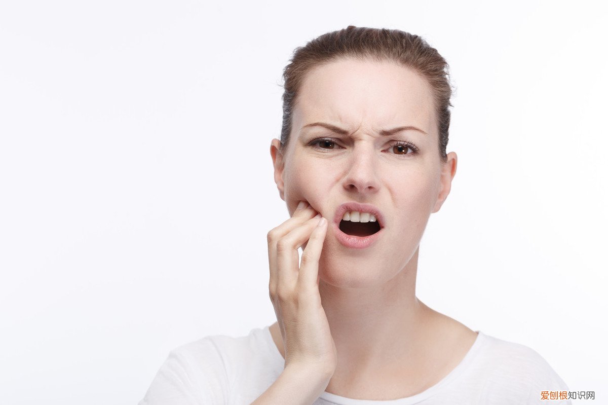 牙龈发炎肿痛怎么消炎最快？教你5招快速消肿