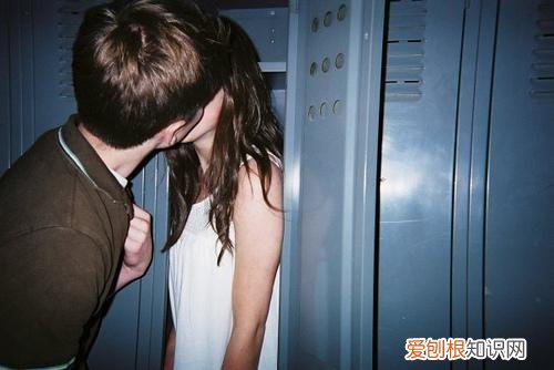 中三条就别再留恋了 女人出轨后的15个特征