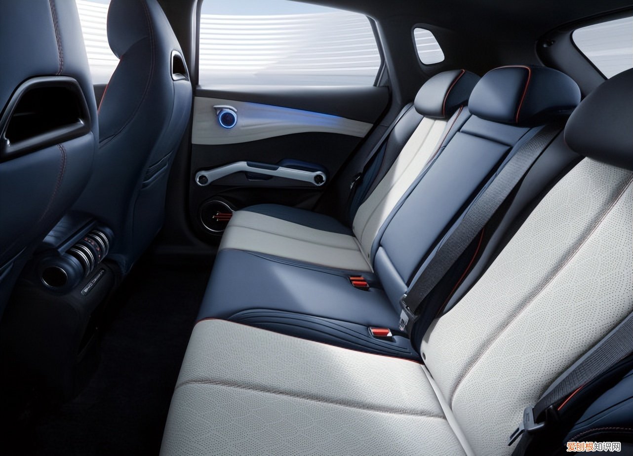 网友：15.78万拿下比亚迪元PLUS 比亚迪元plus新能源2022款价格