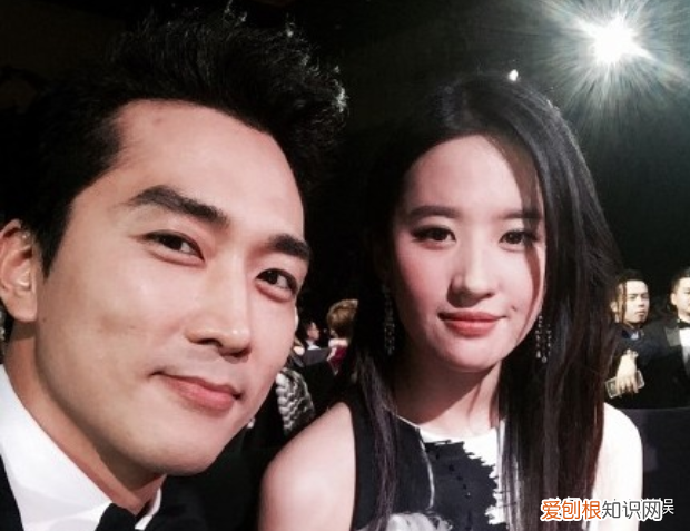 李易峰刘亦菲公布恋情是真的吗？原来都是一场恶作剧