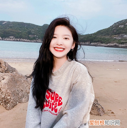 为什么男生都喜欢章若楠？校园白月光女友，章若楠颜值分析