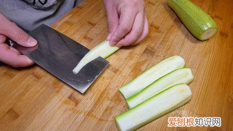 西葫芦怎么炒才好吃?图解:西葫芦最受欢迎的做法