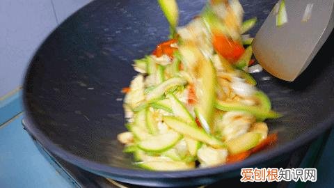 西葫芦怎么炒才好吃?图解:西葫芦最受欢迎的做法