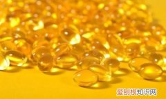 鱼肥油是什么东西，我家的鱼老是喂肉鱼缸油腻了怎么办