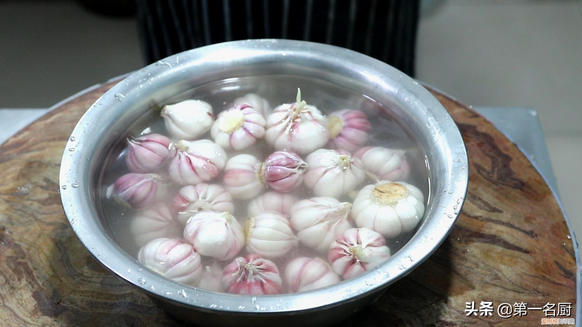 调料和配方都告诉你 糖蒜的腌制方法家常