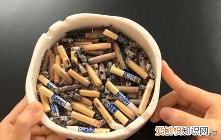 这有什么特殊的寓意吗? 烟灰缸里为什么不能倒水
