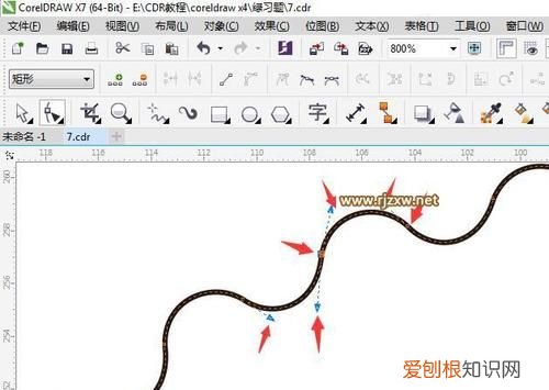 cdr该如何才可以画曲线，cdr如何把钢笔线转为双曲线