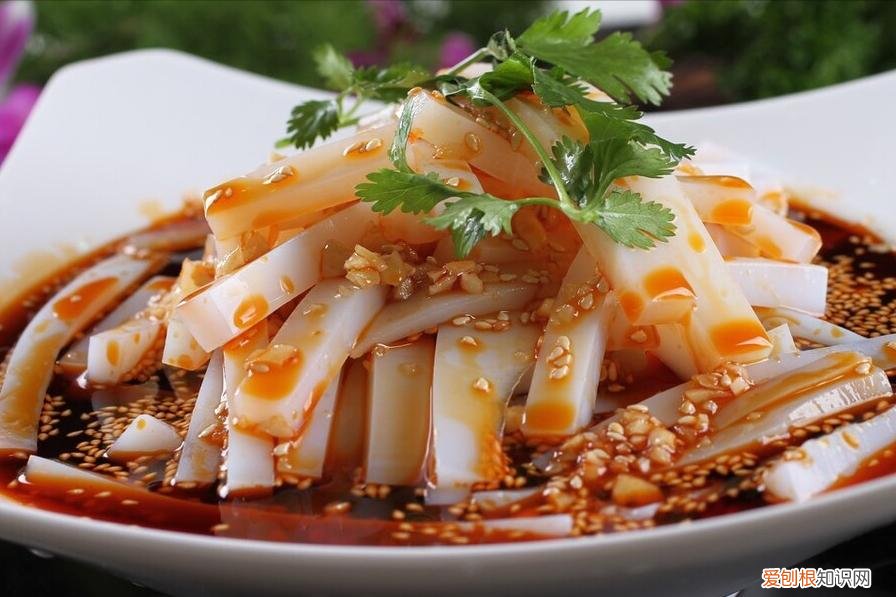 1碗淀粉6碗清水，教你自制凉粉 凉粉的制作方法