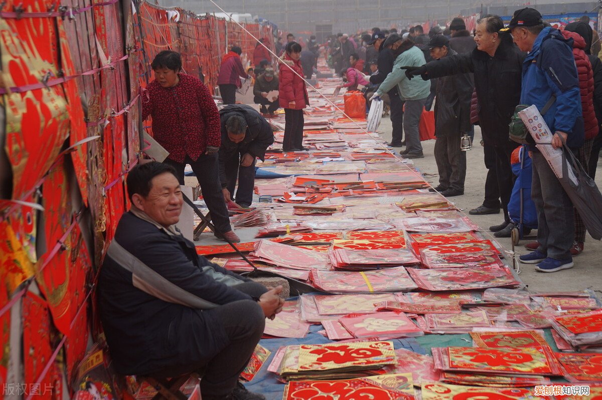 灶王爷贴在厨房什么位置？你家的灶王爷像贴对了吗