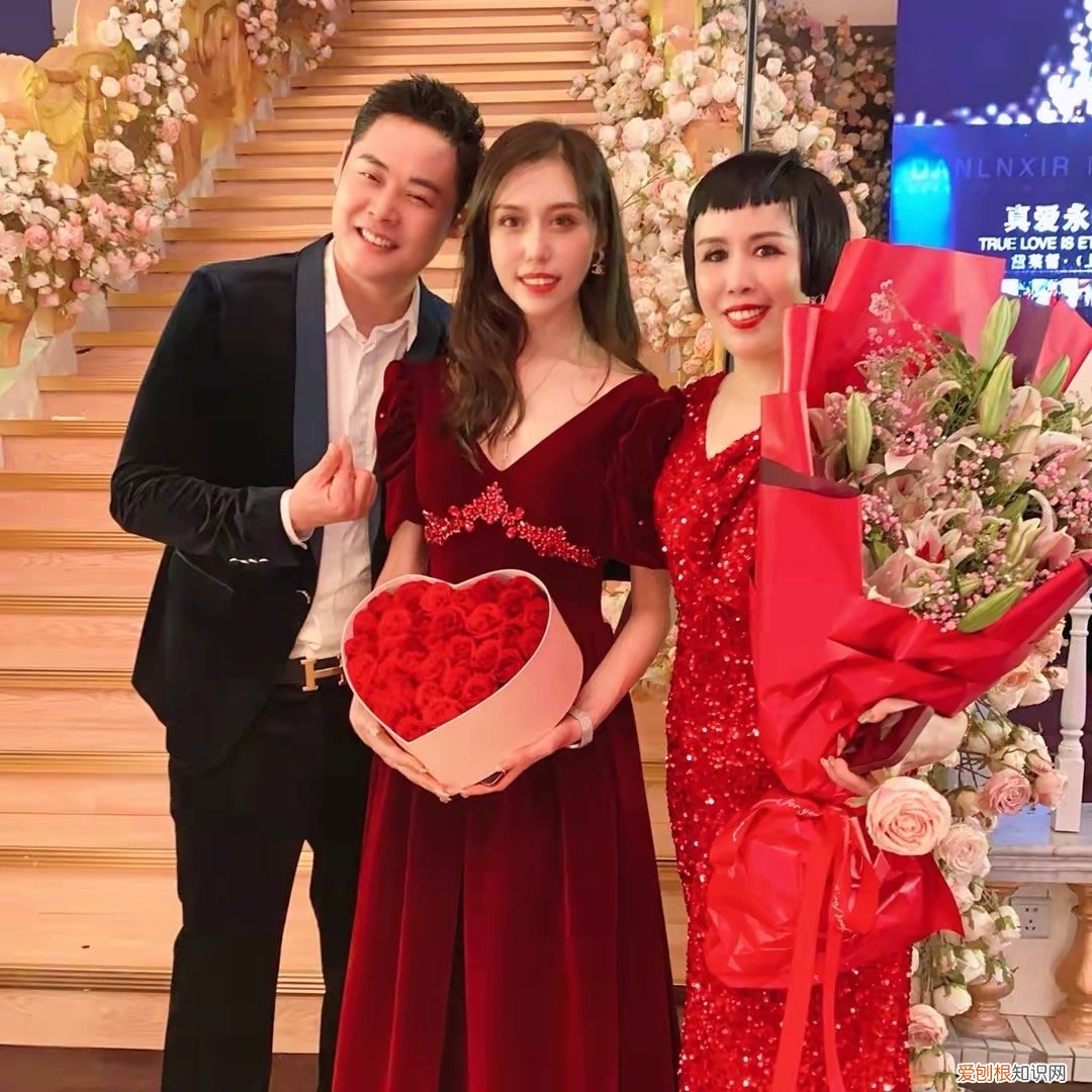 53岁猫七七嫁小16岁男友 猫七七个人简介