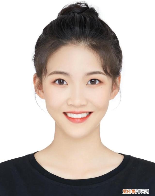 如何将颜值最大化？我来告诉你 拍身份证照片穿什么颜色衣服