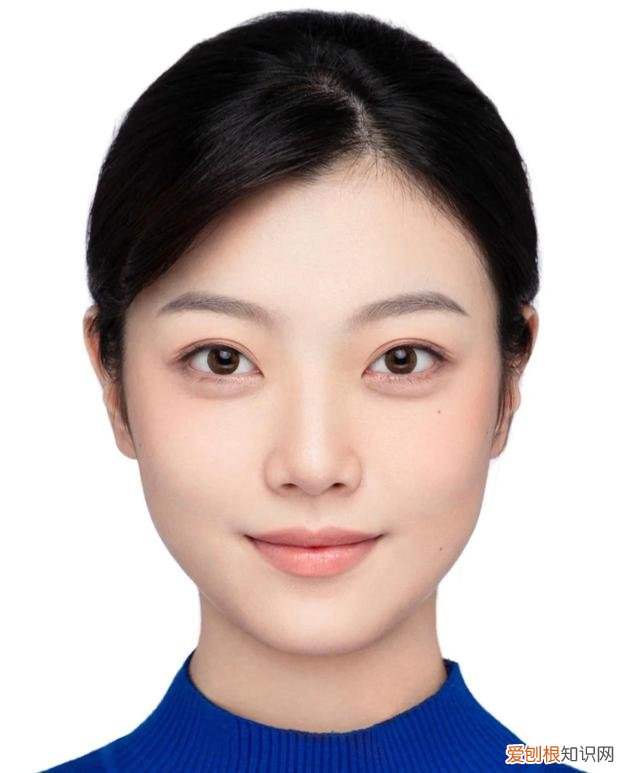 如何将颜值最大化？我来告诉你 拍身份证照片穿什么颜色衣服