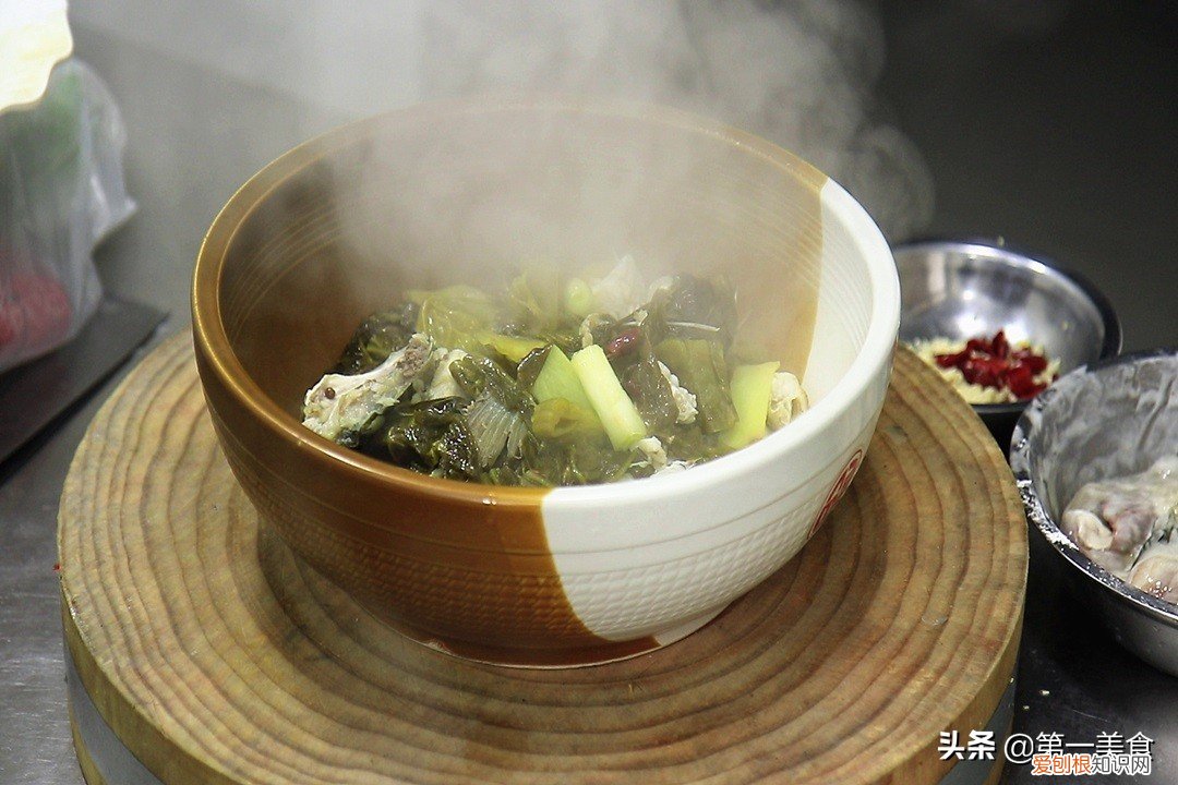 厨师长教你在家做最正宗酸菜鱼 酸菜鱼的做法