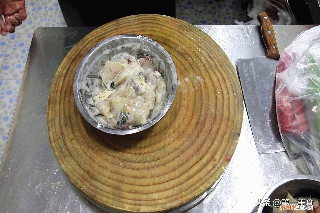 厨师长教你在家做最正宗酸菜鱼 酸菜鱼的做法