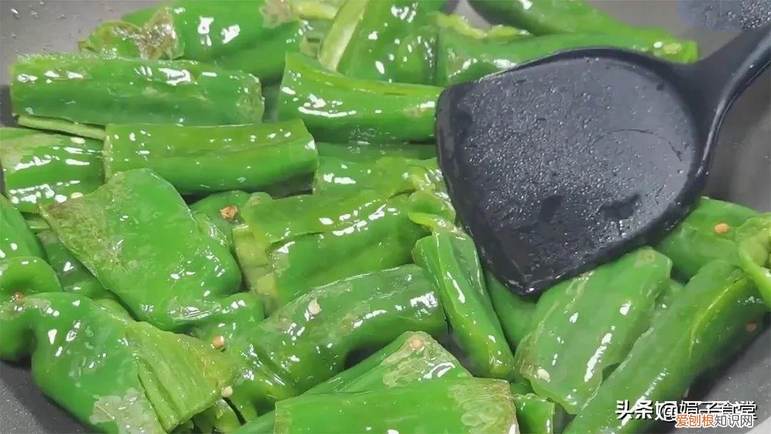 大厨教你虎皮青椒的正确做法 虎皮青椒的制作方法