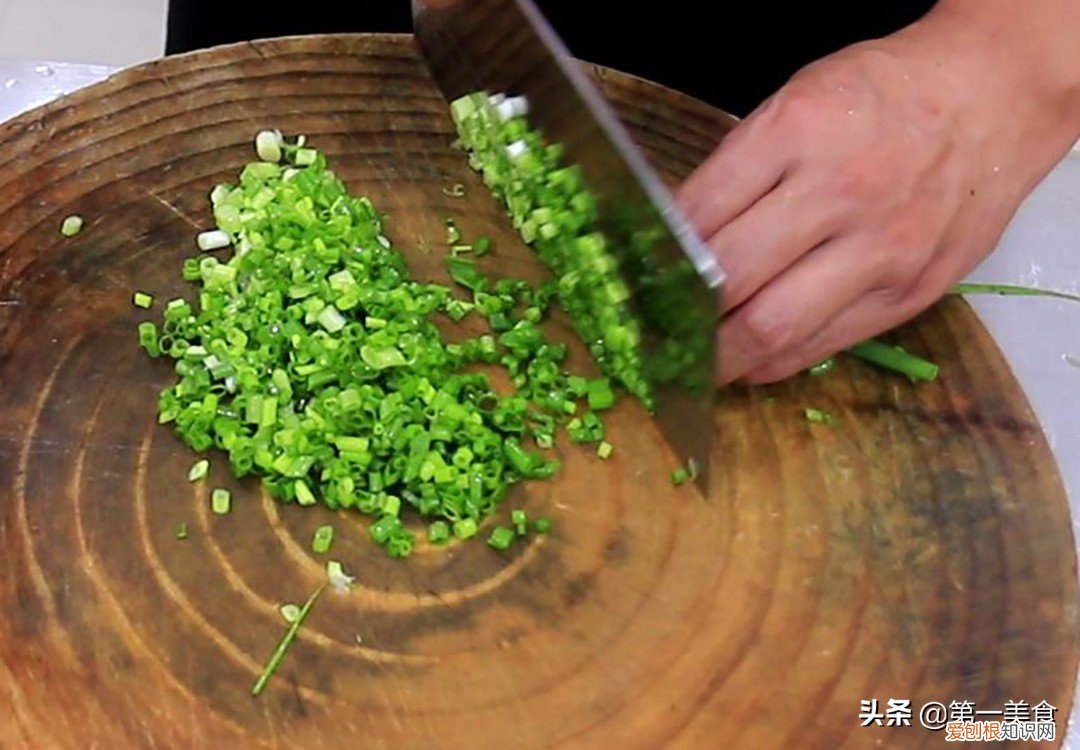 酸菜鱼怎么样做？酸菜鱼最简单好吃的做法