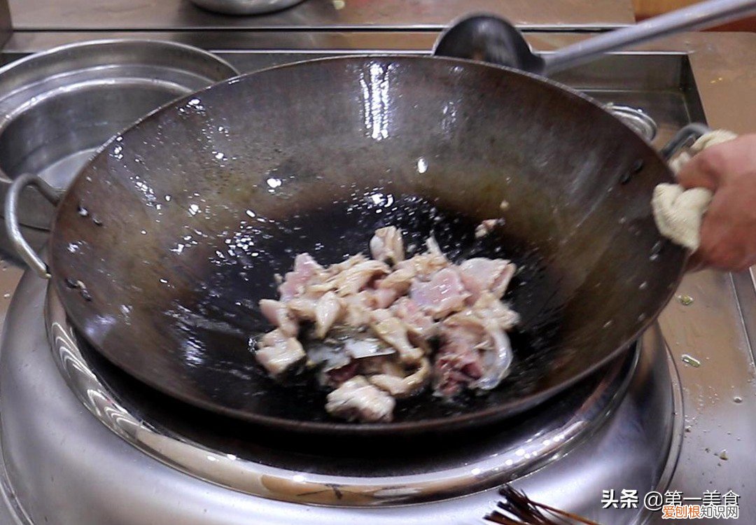 酸菜鱼怎么样做？酸菜鱼最简单好吃的做法