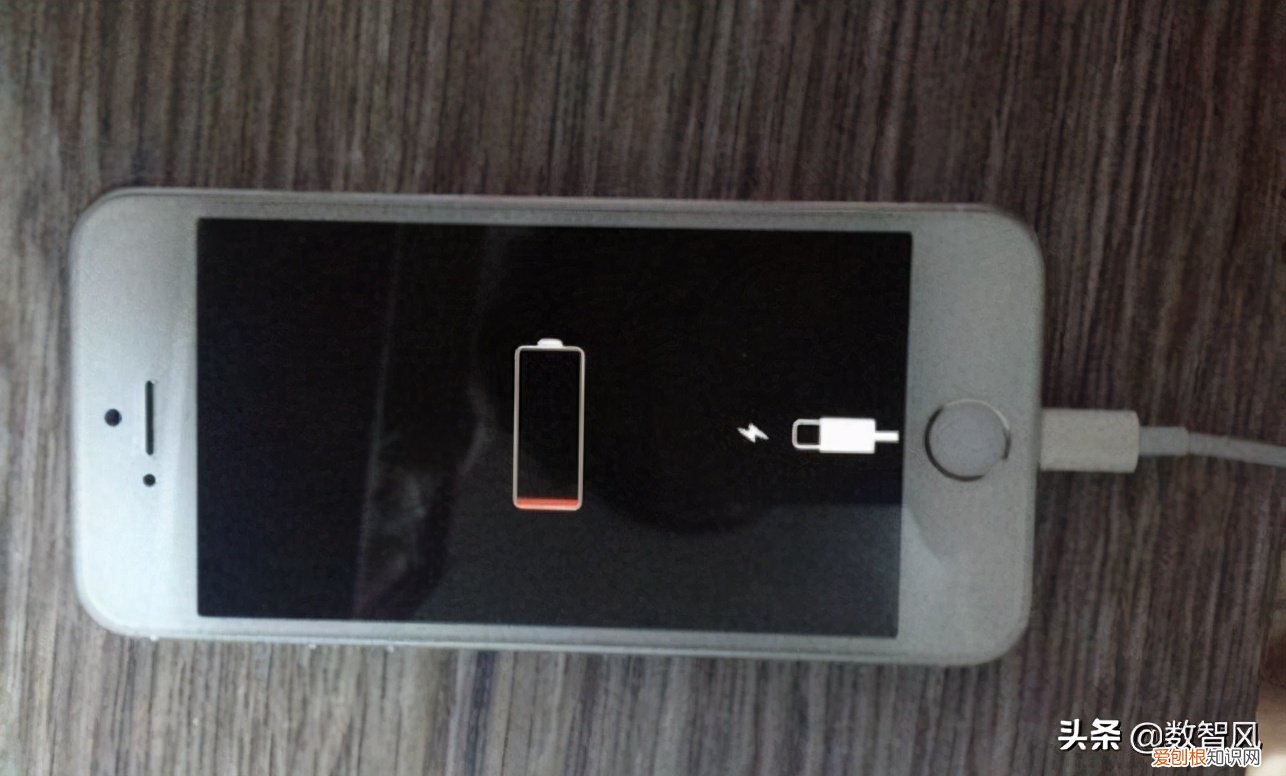 手机黑屏了怎么恢复？黑屏的4种类型，对应4种解决方法