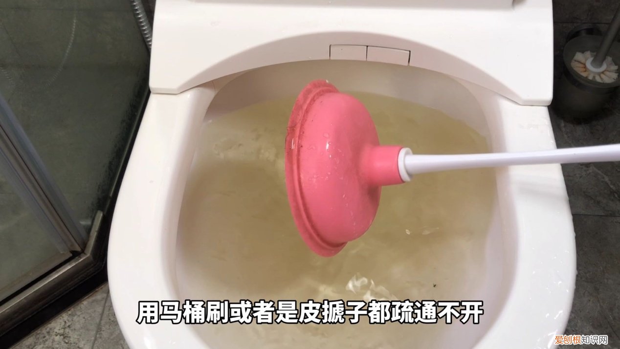 厕所堵了用什么通最方便最快？附：2种方法快速疏通