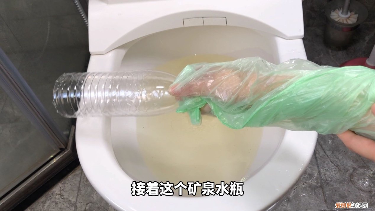 厕所堵了用什么通最方便最快？附：2种方法快速疏通
