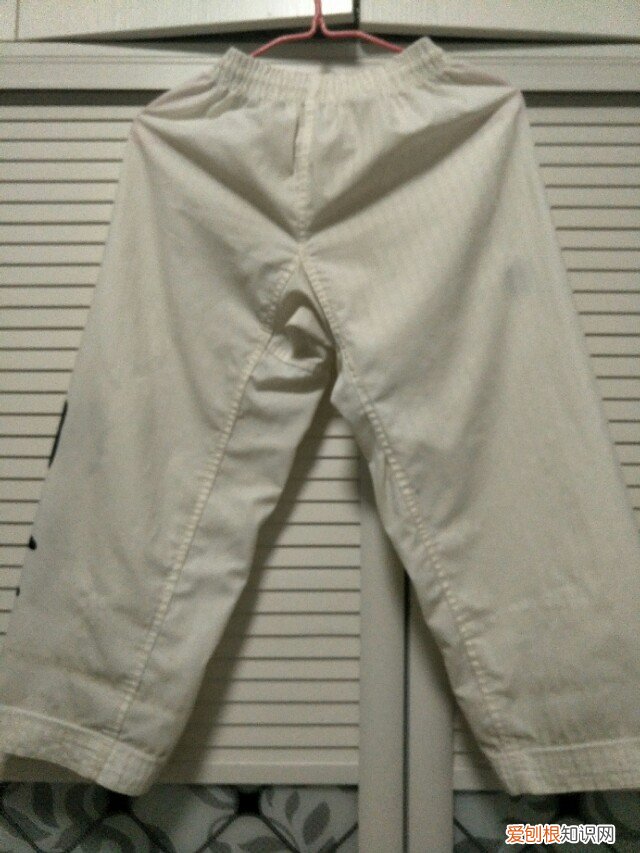 衣服发霉用什么洗掉霉斑？这样操作轻松解决霉斑