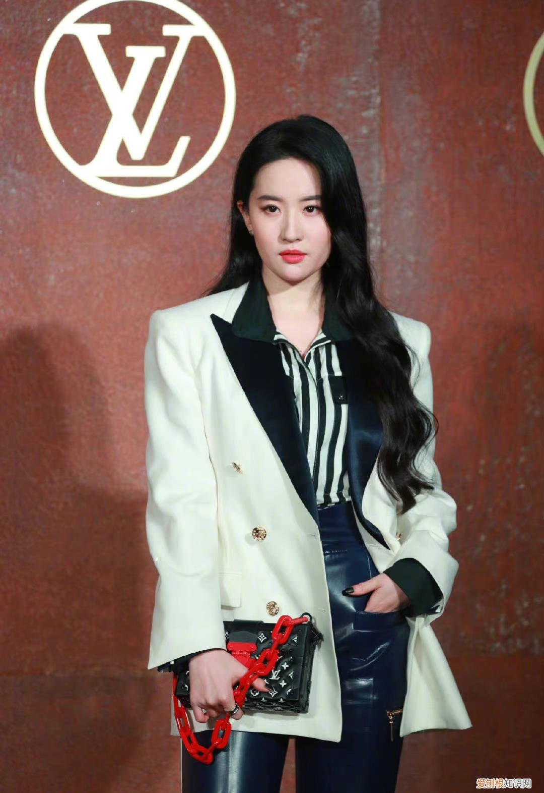 刘亦菲一直受美国籍困扰 刘亦菲国籍是哪国人