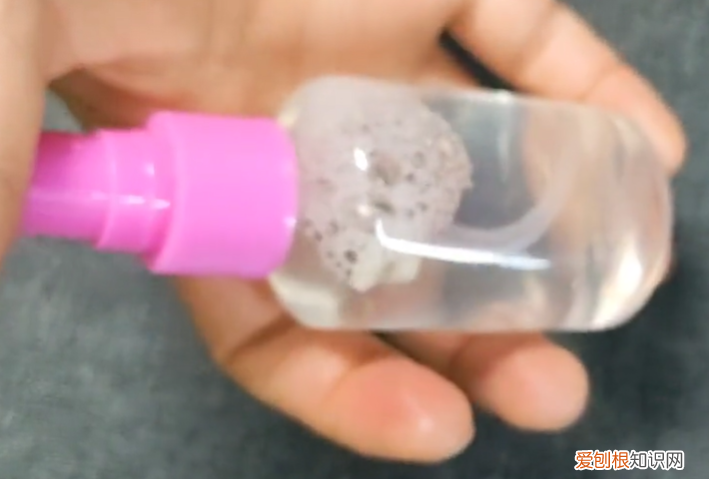 蟑螂会靠近熟睡的人吗？分享1个蟑螂消灭最彻底的妙招