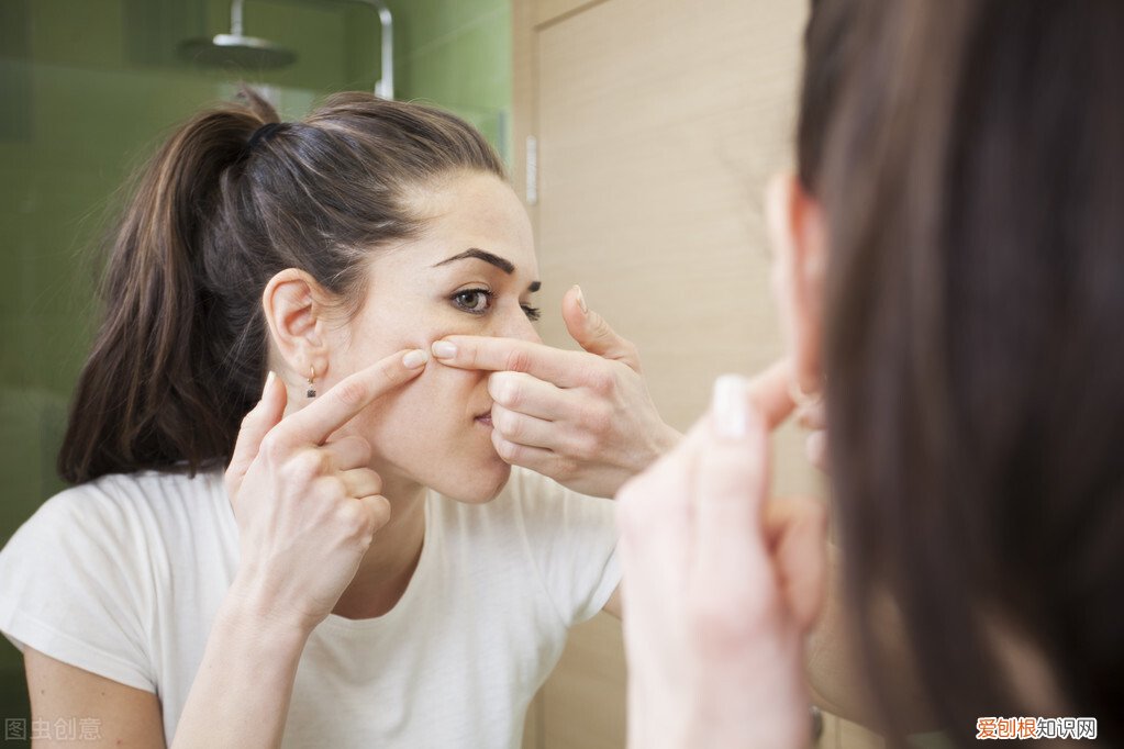 脸上长痘痘老是反反复复发怎么办？不妨试试这个方法