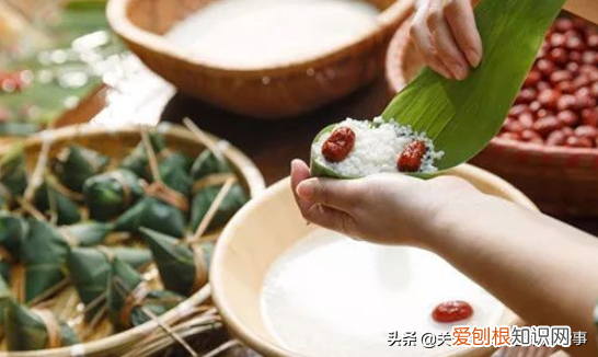 包粽子的米要泡多久？多数人不懂，难怪下锅就漏米