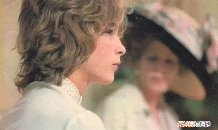 为什么说伯恩被毁了？却因美貌被毁了一生？