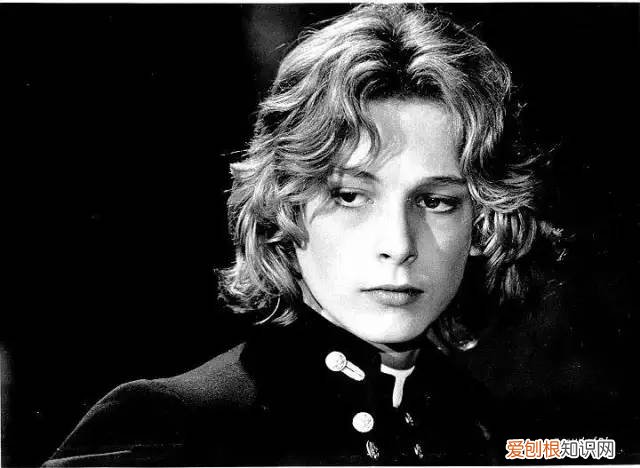 为什么说伯恩被毁了？却因美貌被毁了一生？