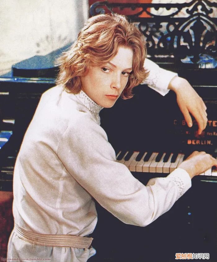 为什么说伯恩被毁了？却因美貌被毁了一生？