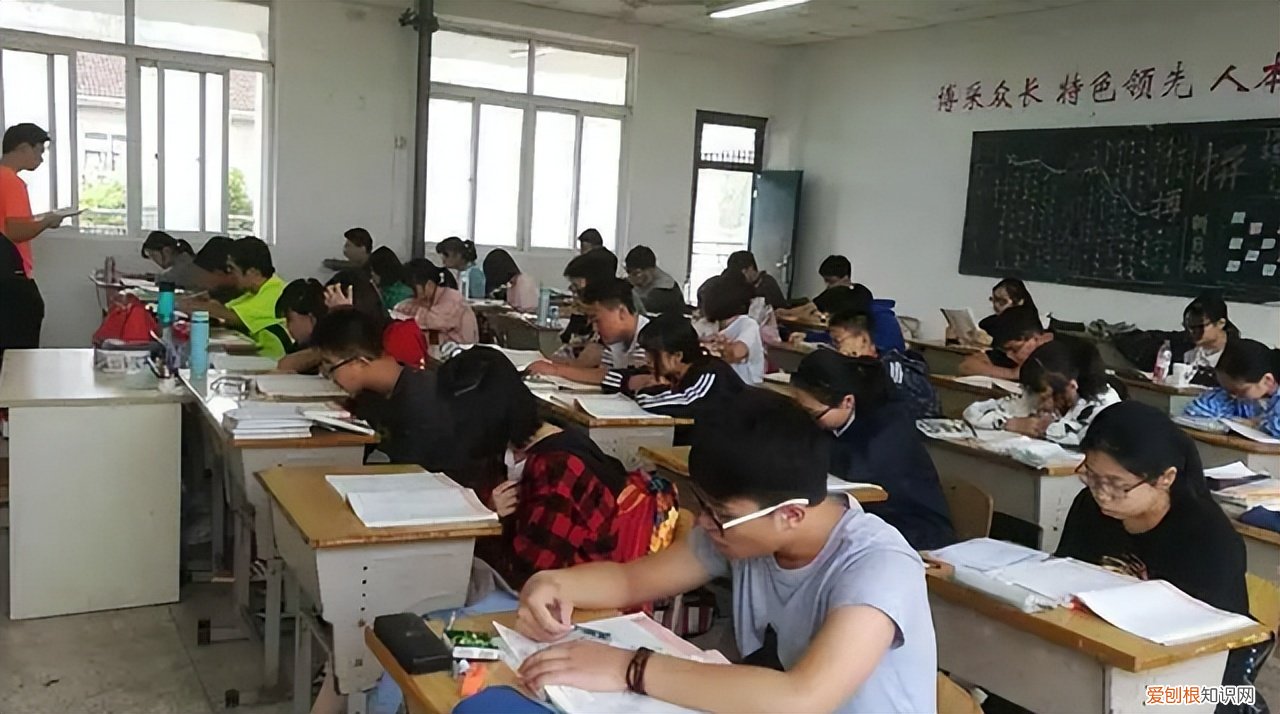 2022年全面取消高考复读？落榜的考生将何去何从