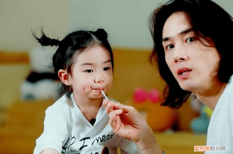 李承铉戚薇各玩各的?李承铉脱口而出的回答太真实了